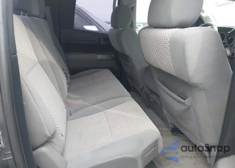 2010 Toyota Tundra Grade 5.7L V8 z USA, uszkodzony, nr VIN 5TFRY5F14AX080733